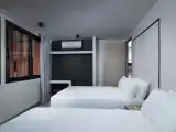 Номер Grand Deluxe Family с видом на бассейн