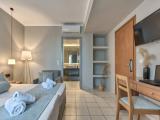 Трёхместный номер Superior with sea and pool view