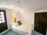 Трёхместный люкс Cave
