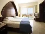 Люкс с частичным видом на море