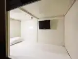 No Window Capsule женская Superior