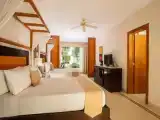 Четырёхместный люкс Jacuzzi Tulum с видом на сад