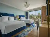 Четырёхместный номер with Hollywood Hills view