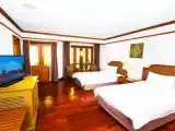 Двухместный номер Deluxe с балконом и с видом на реку