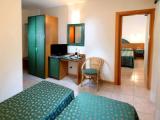 Четырёхместные апартаменты Connecting Rooms с 2 комнатами