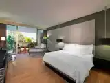Номер Guest с балконом и с видом на сад