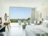 Двухместный номер Superior с частичным видом на море