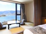 Четырёхместный номер Western-Style + Tatami Space (Lower Floors)