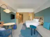Номер Premium Deluxe с видом на бассейн