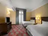 Четырёхместный люкс c 1 комнатой