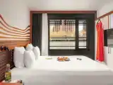 Двухместный номер с видом на Сену