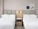 Четырёхместный люкс c 1 комнатой