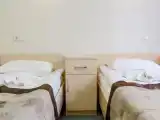 Трёхместный номер для людей с ограниченными возможностями Стандартный с 2 комнатами