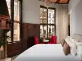 Люкс Empress с видом на канал