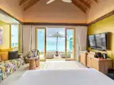 Двухместная вилла с частным бассейном Diamond Overwater