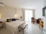 Двухместный номер с террасой Premium Tres Torres с видом на море