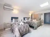 Трёхместный номер Deluxe с видом на море