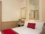 Номер French Bed
