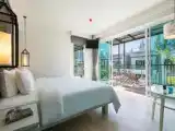 Двухместный номер Upper Pool Access