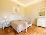 Полулюкс