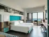 Трёхместный номер Panorama с видом на море
