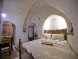 Трёхместный номер Stone Arch