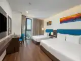 Трёхместный номер Deluxe с красивым видом из окна