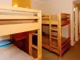 Кровать в общем номере (мужской номер)