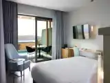 Номер Private Pool Семейный Superior с видом на море