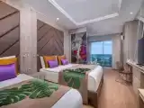 Трёхместный номер Be Trendy с видом на окрестности