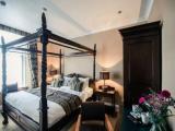 Номер Four Poster