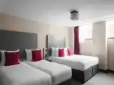 Четырёхместный номер Цокольный этаж с красивым видом из окна