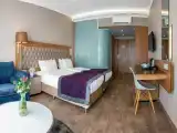 Номер Стандарт с частичным видом на море