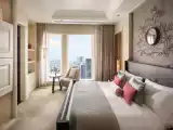 Двухместный люкс клубный High Floor - 22nd and Above Yuri with Skyline View