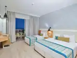 Номер Стандарт с частичным видом на море
