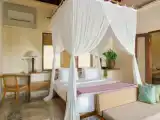 Двухместная вилла с бассейном