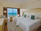 Двухместный номер High Floor Superior oceanfront
