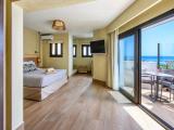 Двухместный люкс с гидромассажной ванной на открытом воздухе Elite Open Plan с видом на море