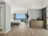 Трёхместный люкс Interconnecting семейный Premium with pool or sea view
