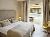 Двухместный номер Privilege с видом на бассейн