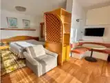 Двухместный полулюкс с балконом и с видом на озеро