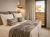 Двухместный люкс with side sea view