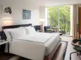 Номер Deluxe с видом на воду