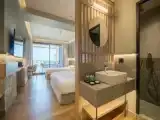 Двухместный люкс Petite с джакузи с видом на море