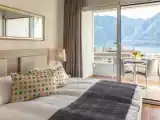 Двухместный номер с видом на озеро