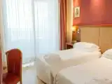Номер семейный с балконом и с видом на море