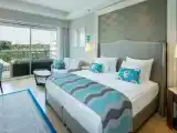 Люкс семейный с балконом и с красивым видом из окна