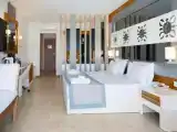 Двухместный номер Swim Up с видом на море