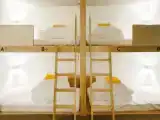 Кровать в общем номере (женский номер)