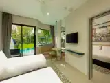 Семейный люкс Deluxe Pool Access с 2 спальнями